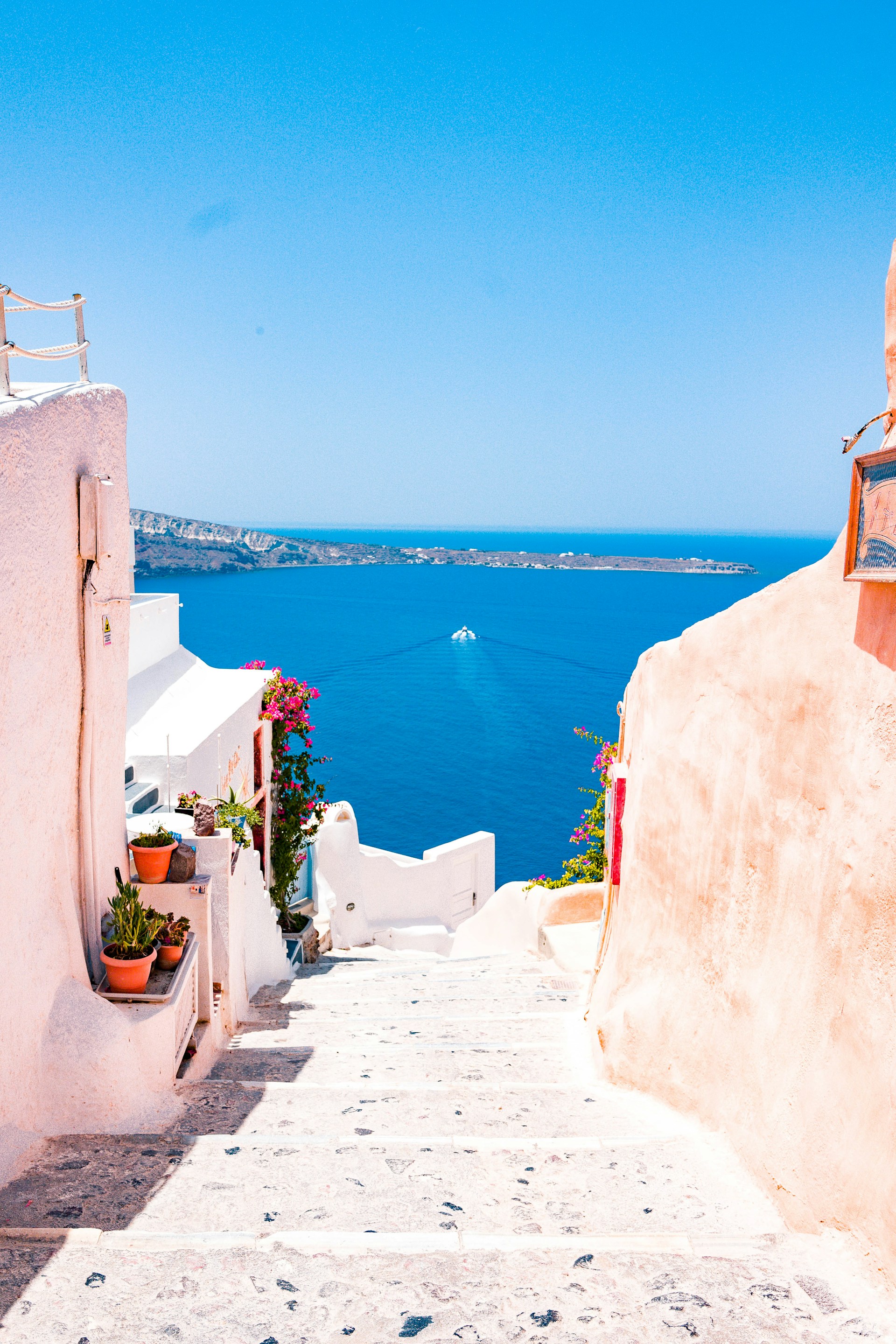 White walls, blue door, Santorini