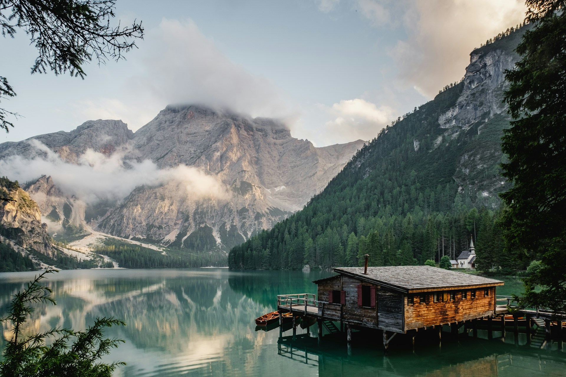 House by the water, Canadian Rockies