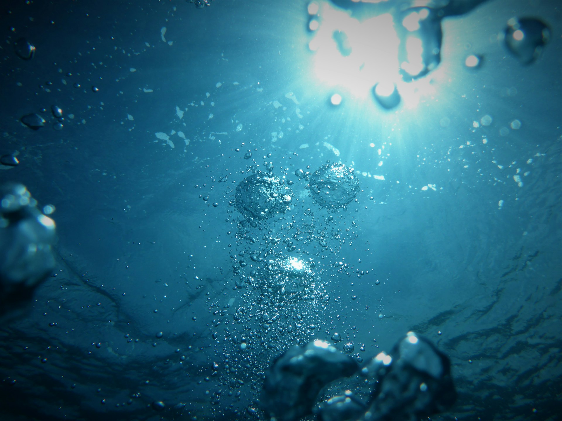 A long roll of water, Pacific