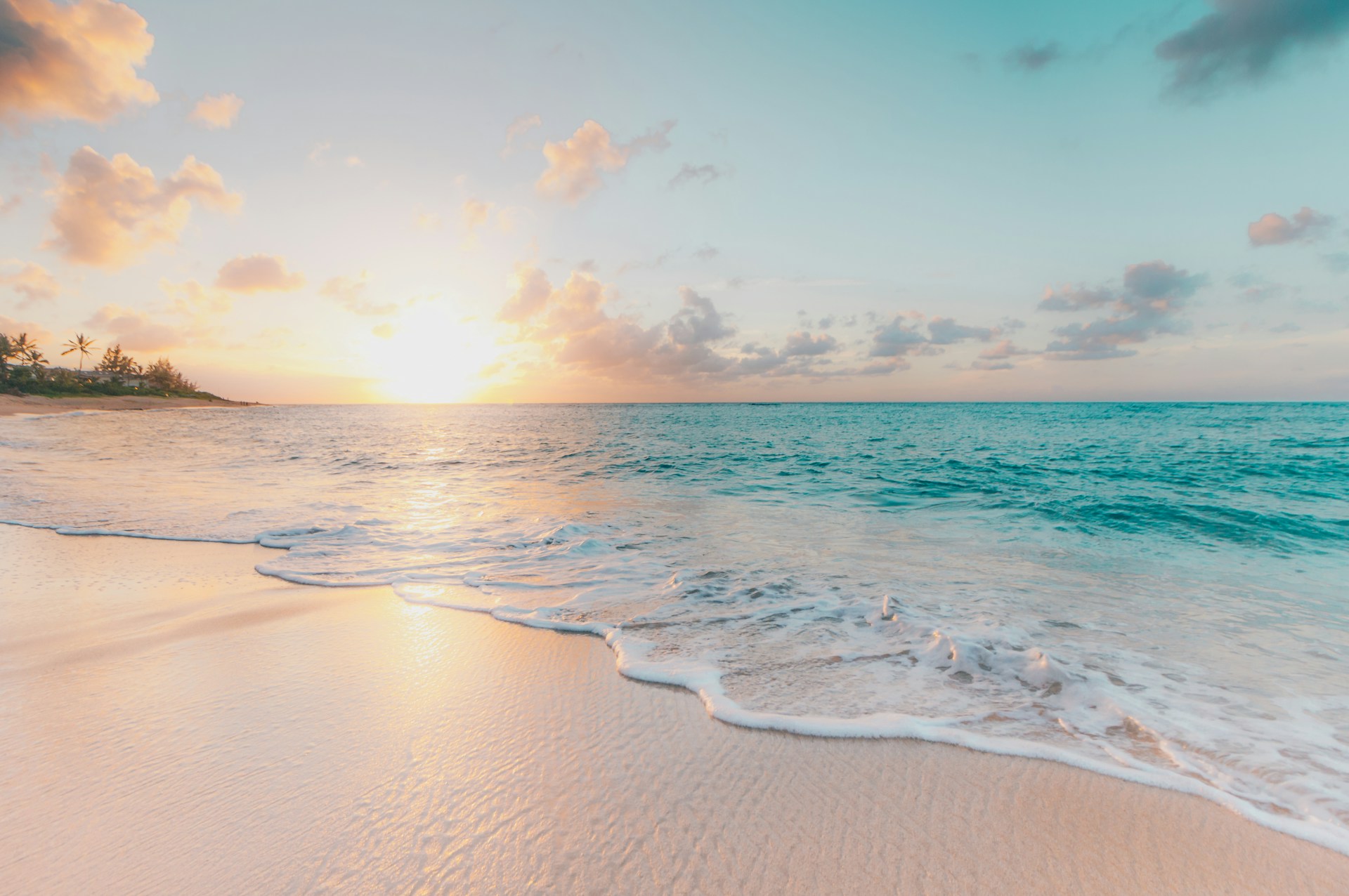 Warm sand, empty beach, Maldives